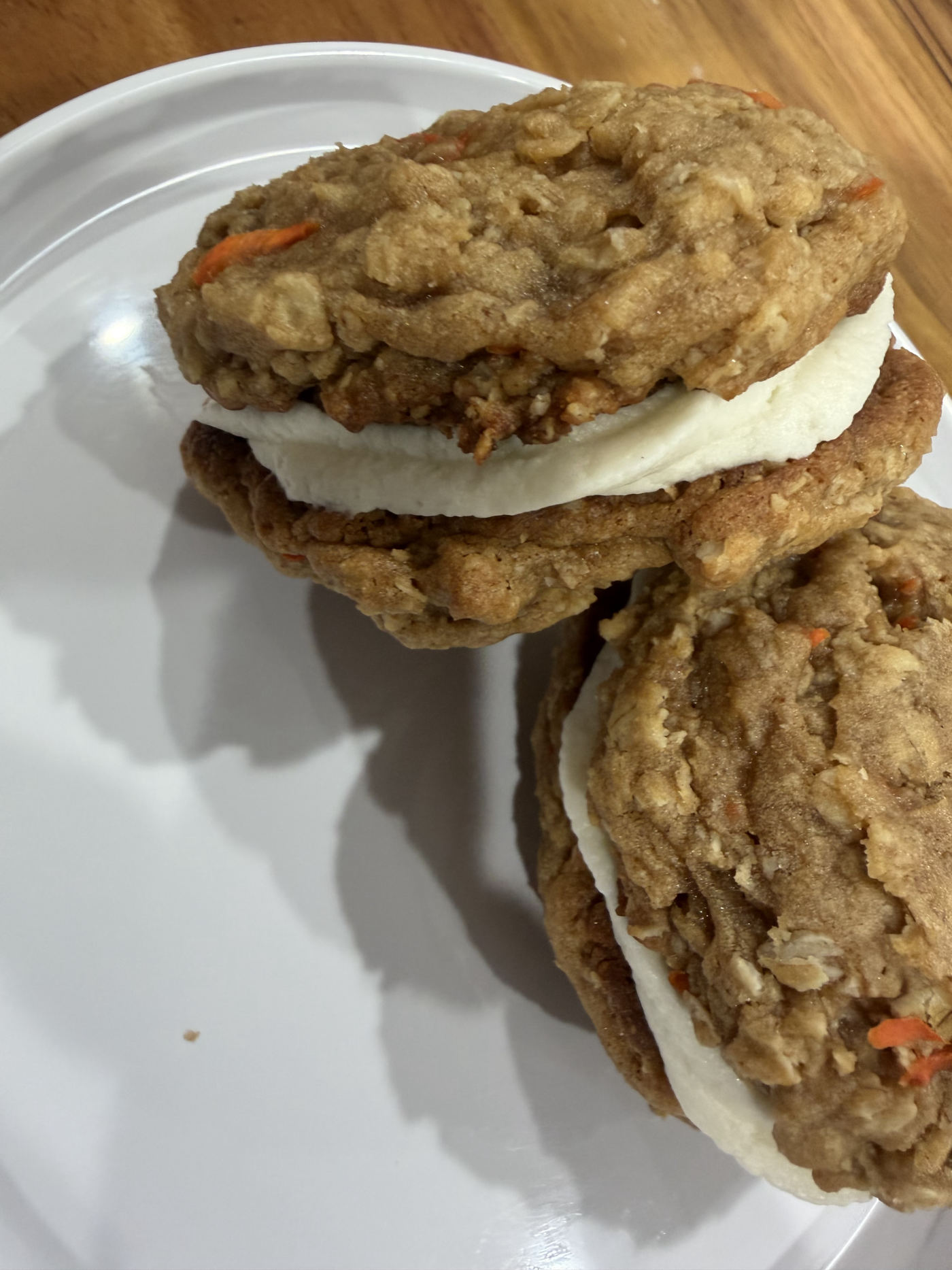 Carrot cake whoopie pies